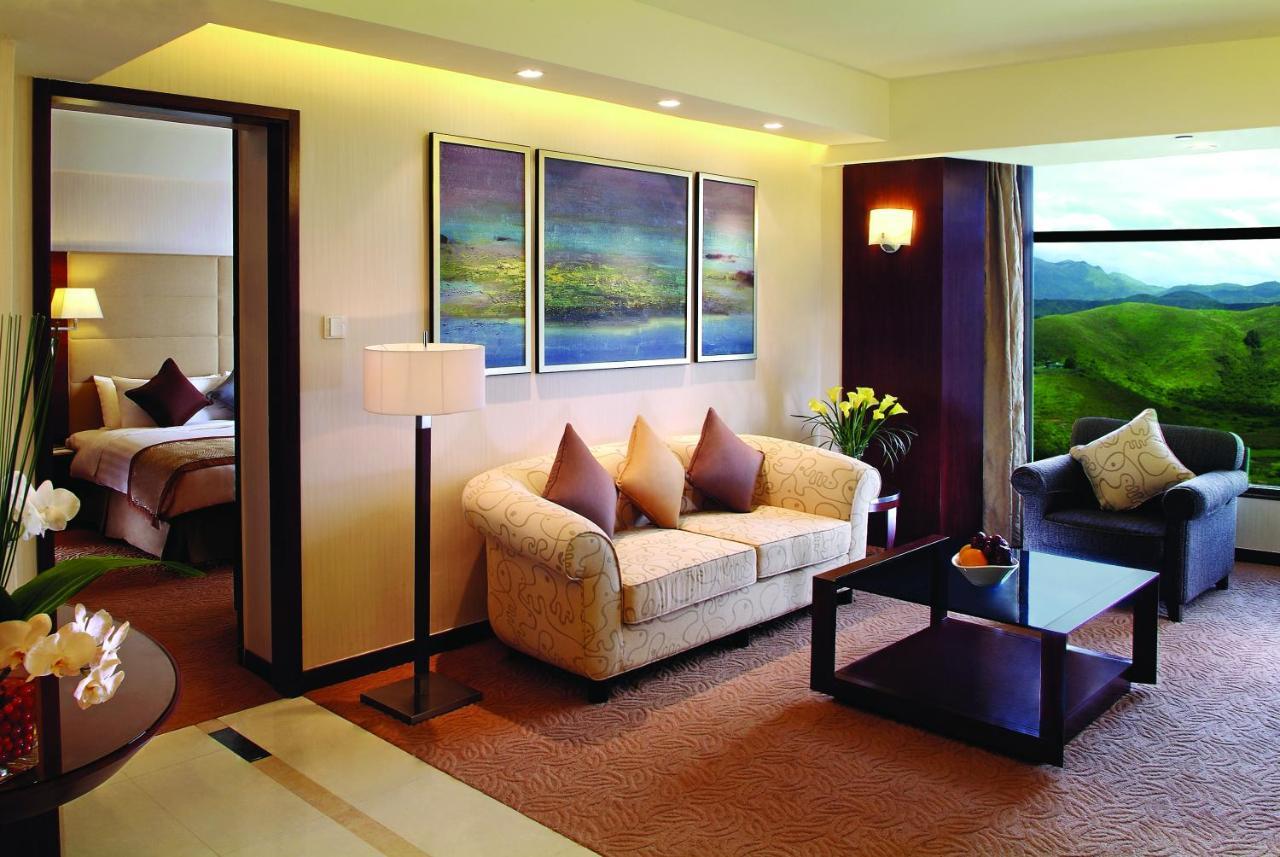 Hotel Shangri-la - Nearby Luohu Border, Outdoor Swimming Pool 5*